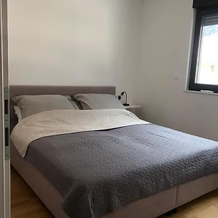 Daire Three Little Birds